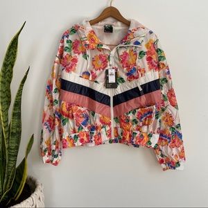 GAP fit lightweight floral print wind breaker
